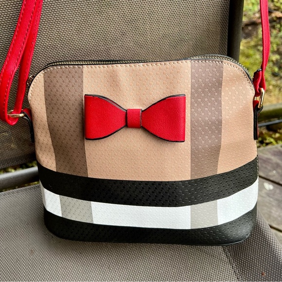 None Handbags - VEGAN MULTICOLOR BLOCK
CROSSBODY HANDBAG Stylish Red and Tan Bag